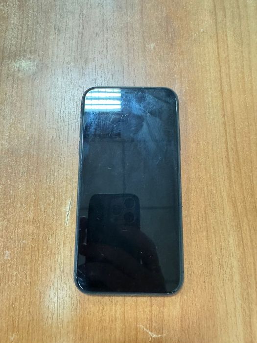 Продам iPhone 11