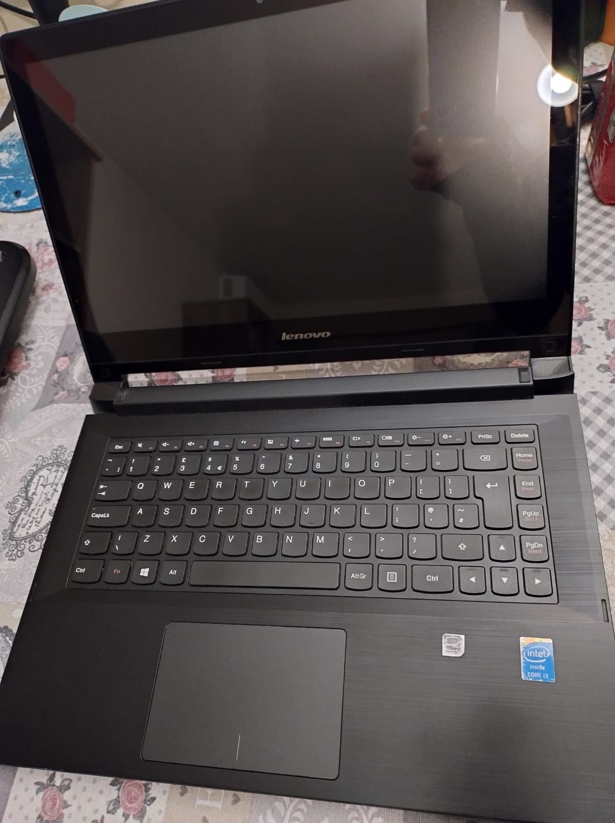 Lenovo Flex 2 14 funcțional, CPU i3 RAM 6GB SSD 240GB, baterie f.slabă