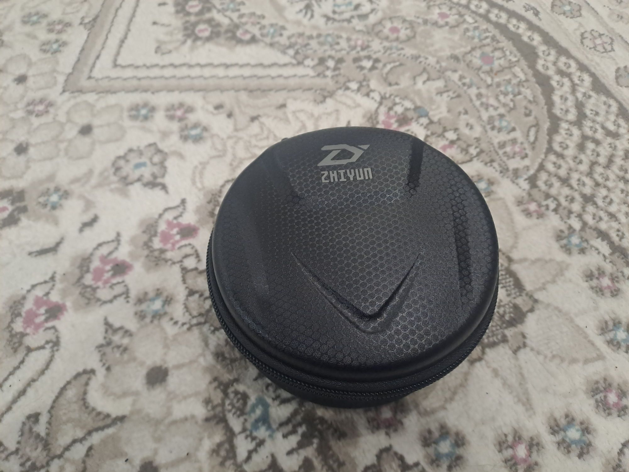 Продам стабилизатор Zhiyun Crane 2