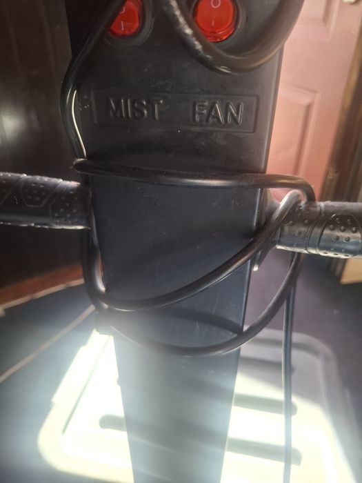 Vând ventilator votez pentru exterior