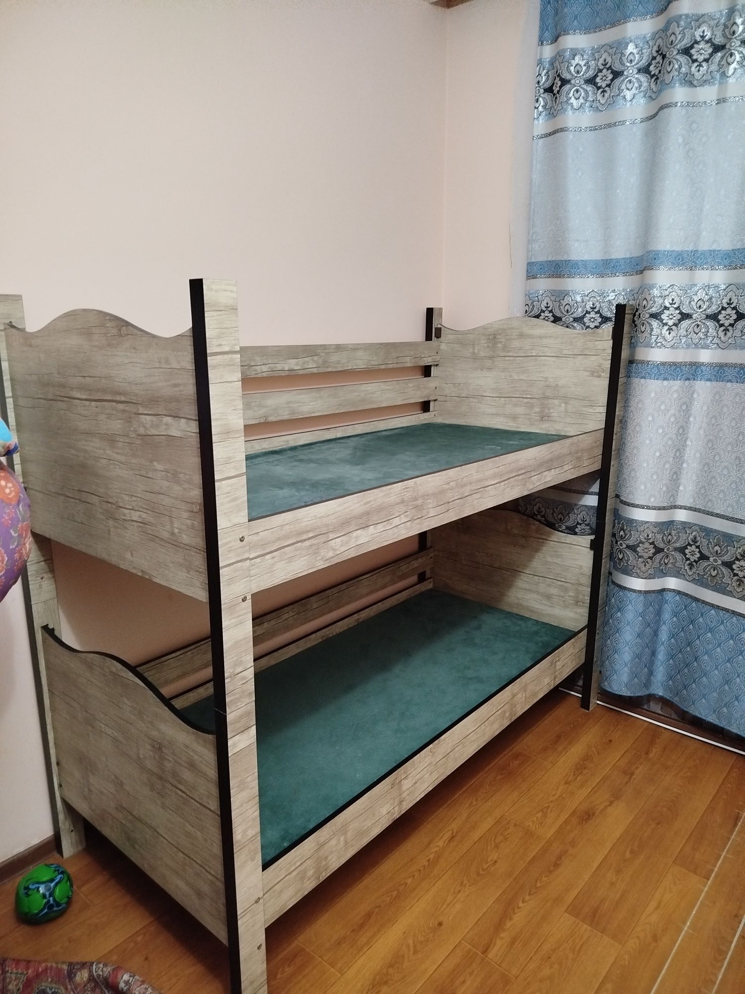 Срочно Продаётся кровать одинарный двухъярусная