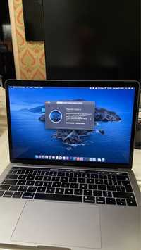 Продаю Macbook Pro 2019 с touch bar