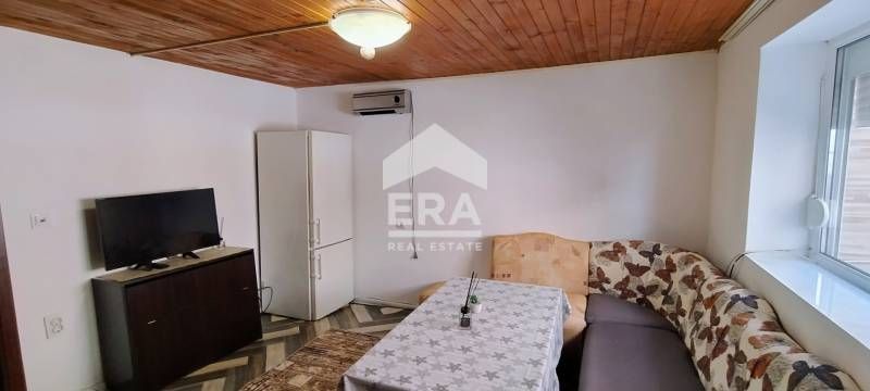 Етаж от къща под наем в центъра