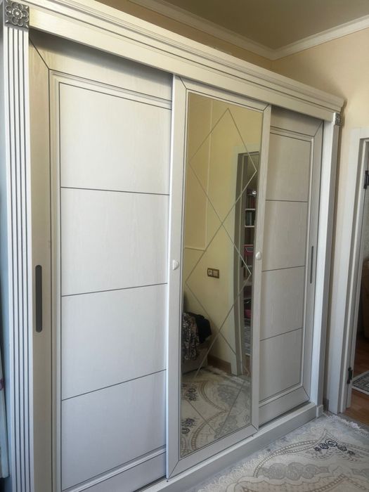 Продам шкаф купе