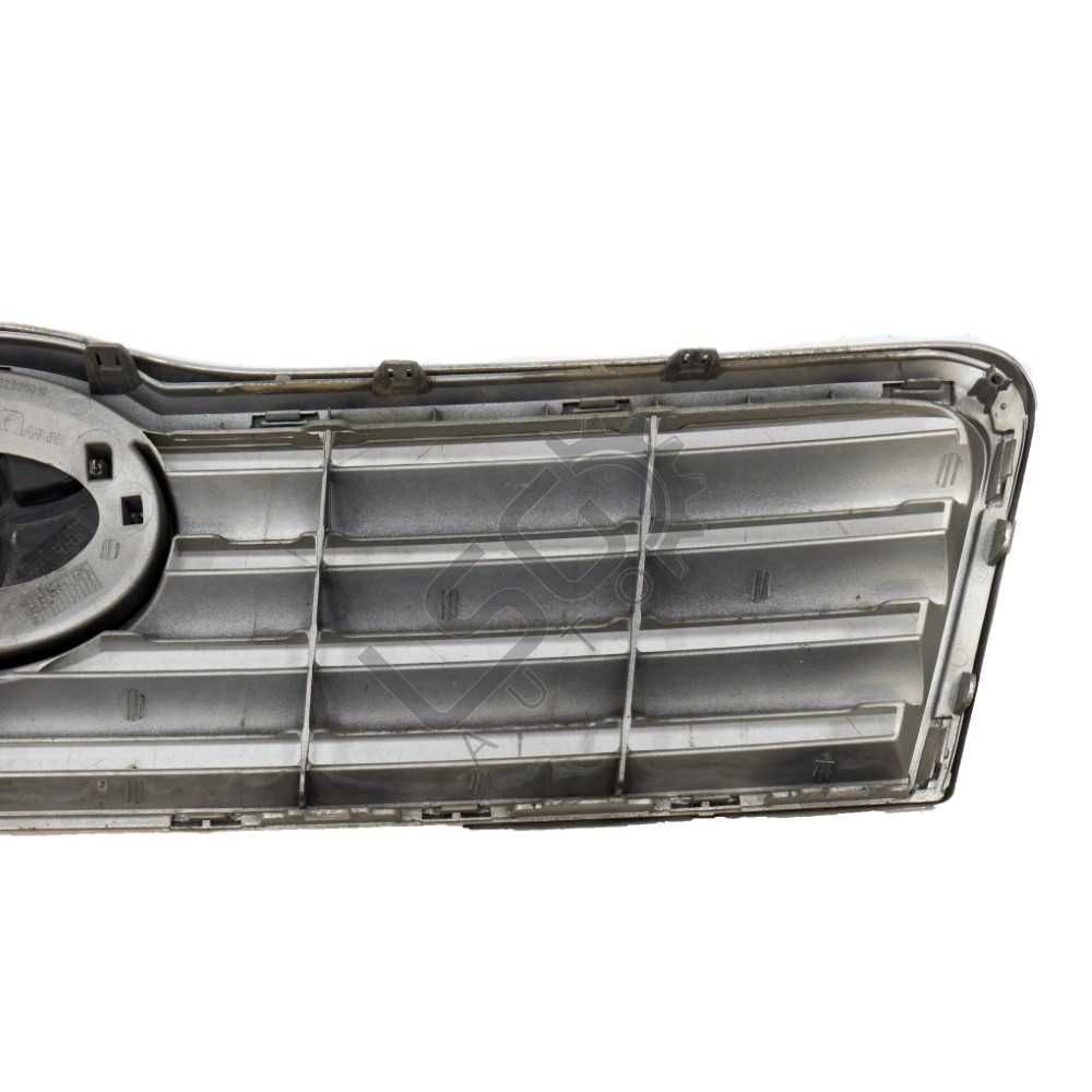 Решетка Toyota Avensis II 2003-2009 ID: 116089