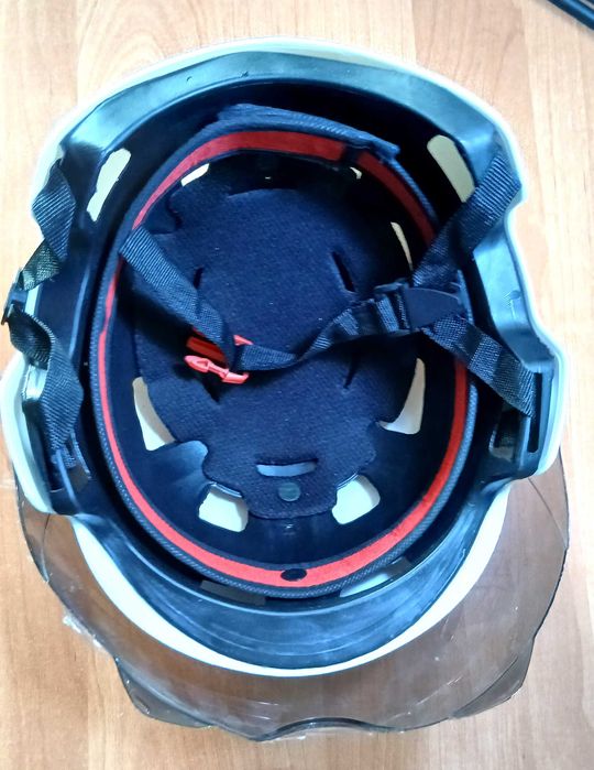 Шлем для скутера для взрослых