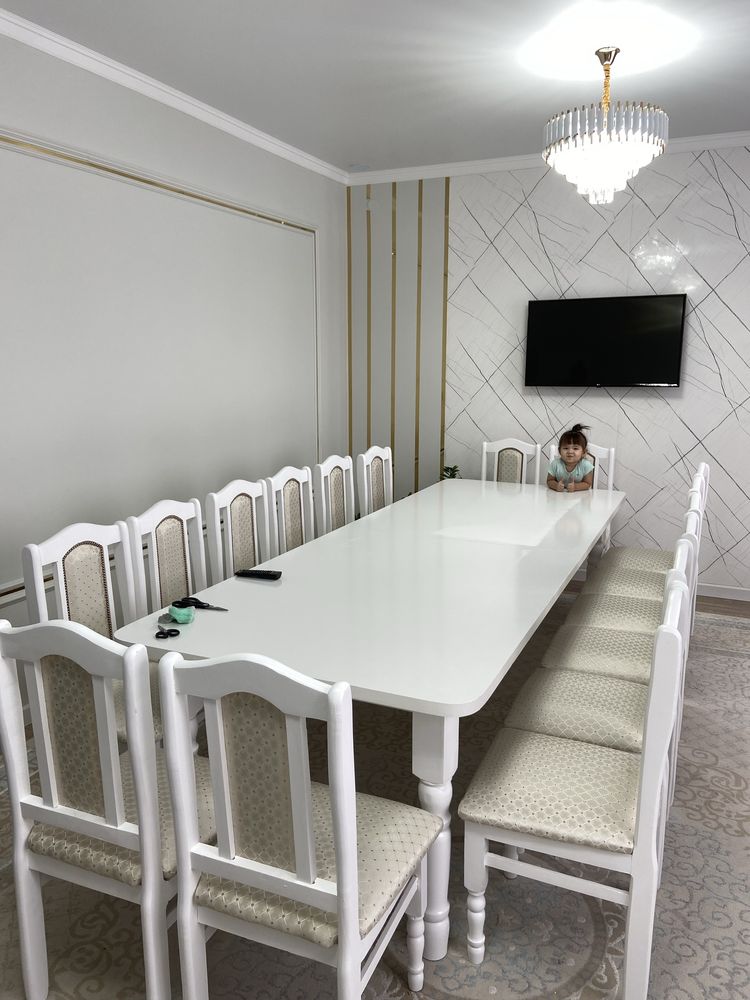 Продается Стол со стульями