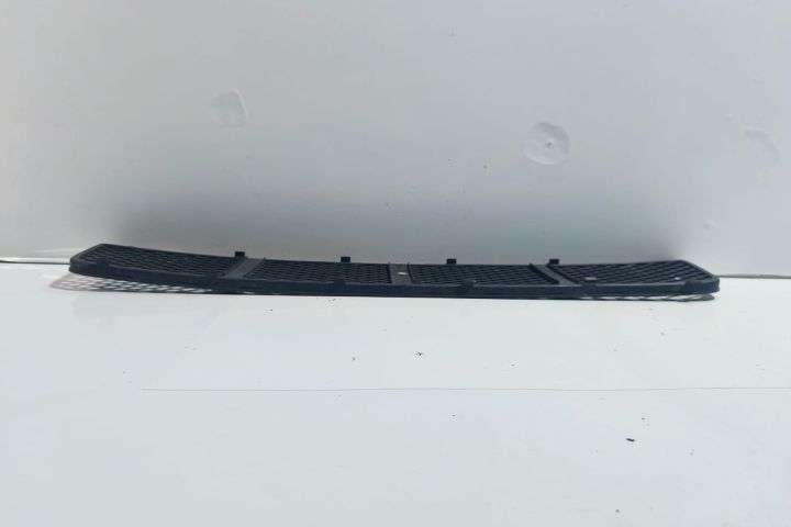 Grila bara fata 6N0853677F Volkswagen VW Polo a 3-a generatie 6N (fac