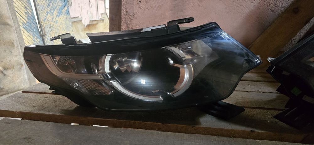 Фарове Land Rover Discovery Sport
