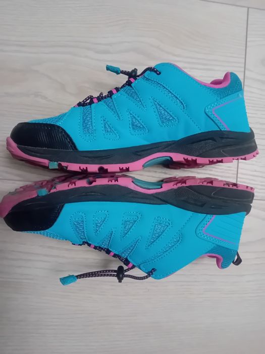 Туристически обувки