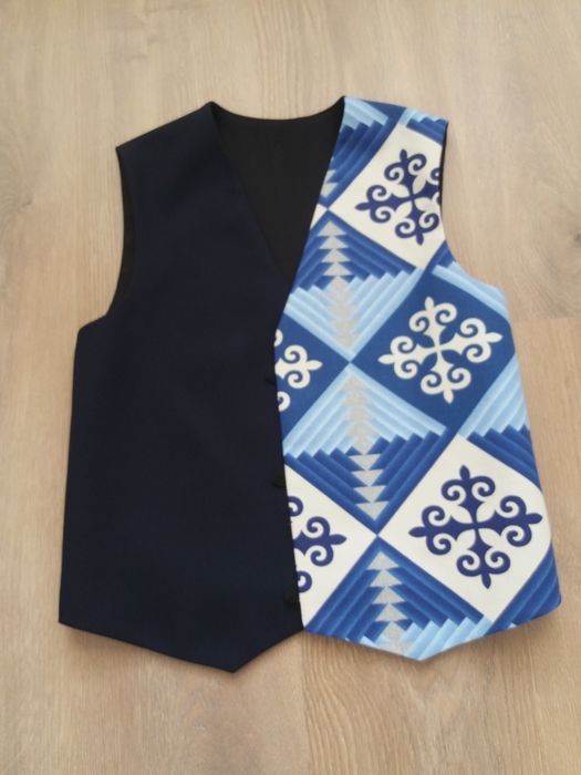 Казахская жилетка.Новая.Цена3000