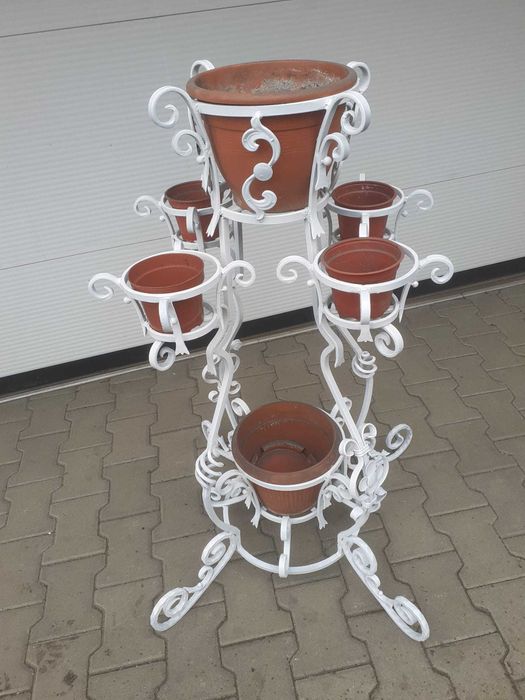 Suporturi de flori