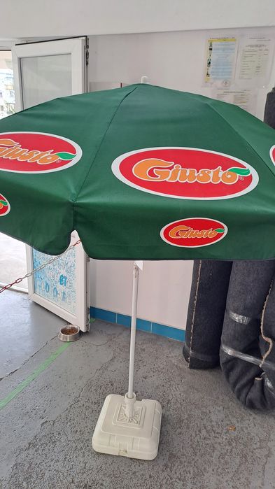 Umbrelă plajă. Umbrela gradina