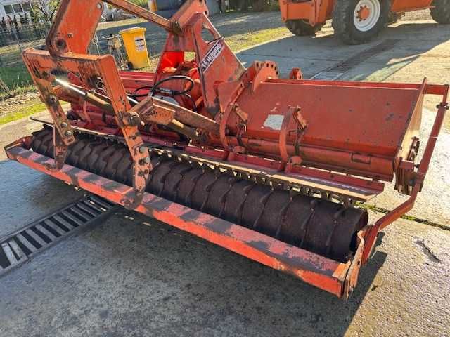 Freza rotativa de pamant