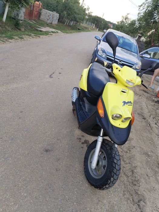 Vând scuter Yamaha mbk