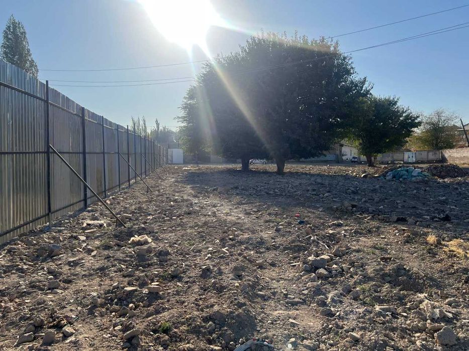 Продается земля в Чирчике  (общая площадь 40 соток)