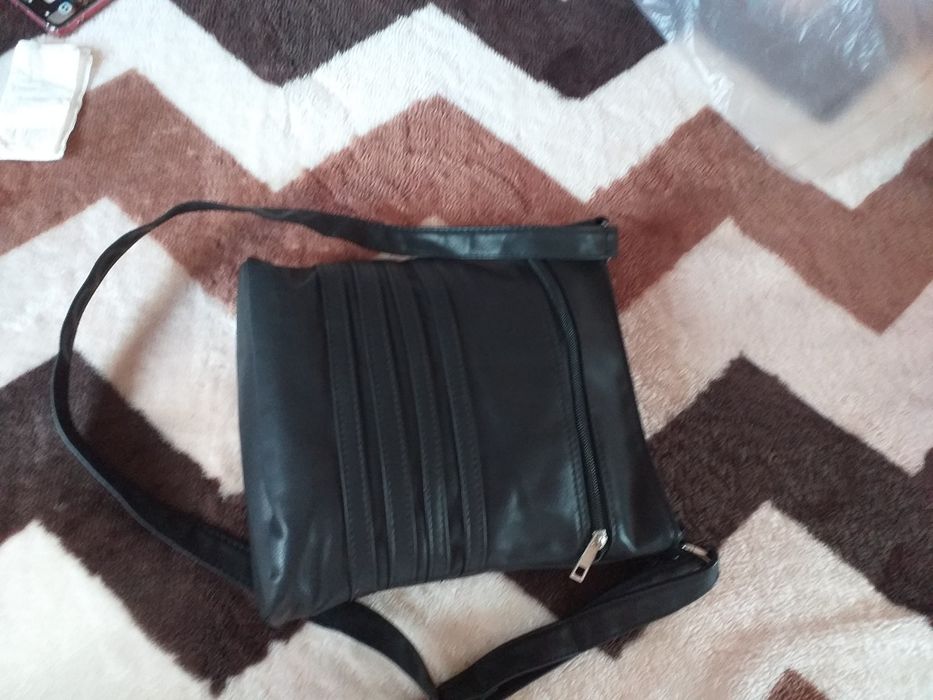 Geanta neagră de dama