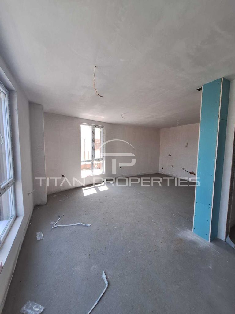 Продава се Многостаен апартамент в Пловдив, Остромила - 203 кв.м за 1005 €/кв.м - Снимка #1