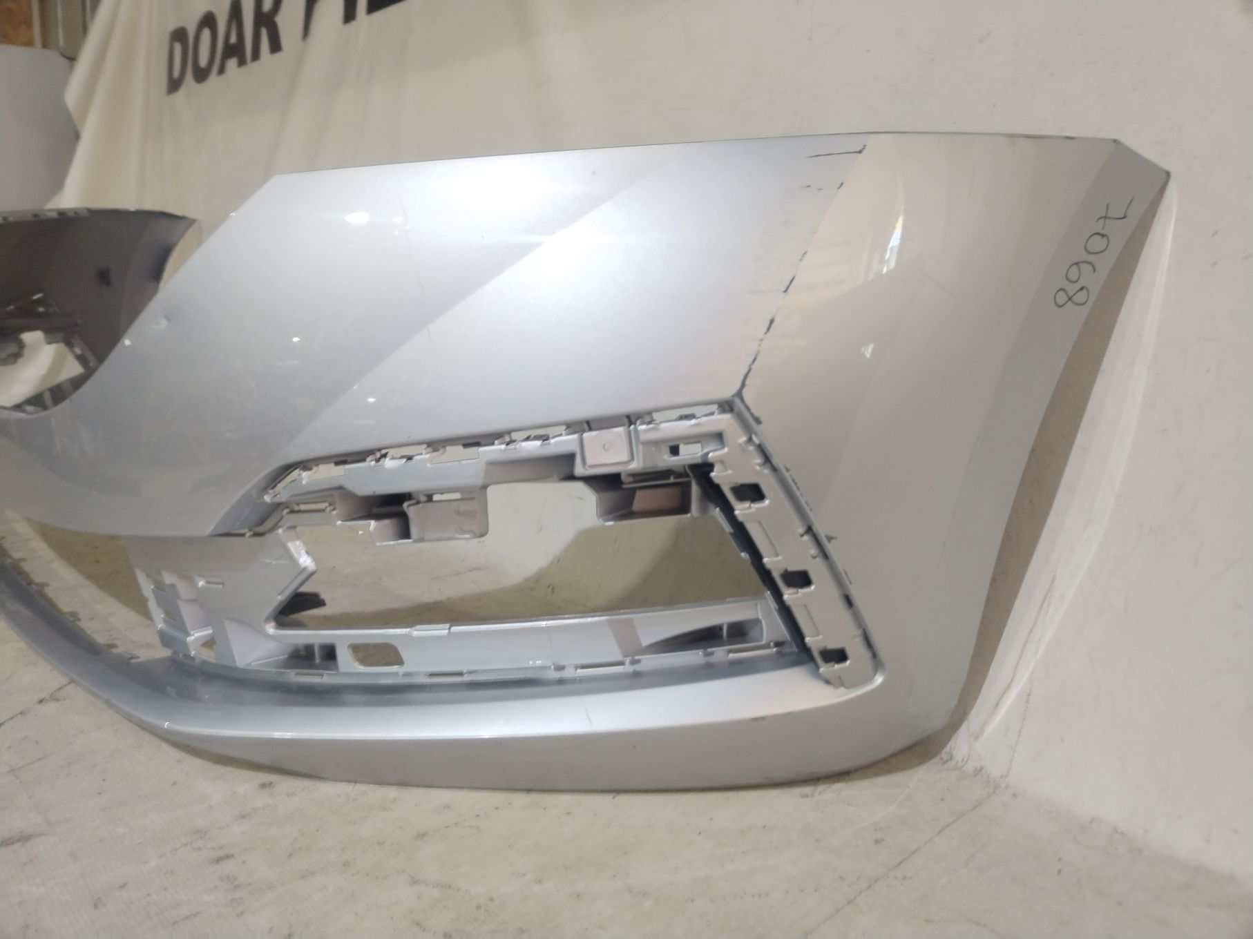 Bara fata Skoda Octavia 4, 2020, 2021, 2022, 2023, 2024, cod origine OE 5E3807221.