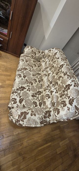 Два дивана и кресло