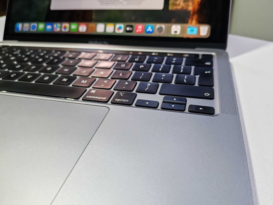 Apple Macbook Pro 13” M1  2020 baterie 88% impecabil Magazin CashGen