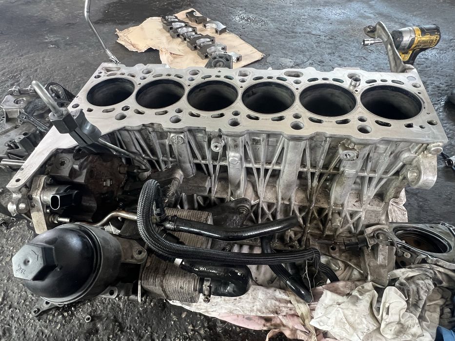 Блок с бутала 286кс 535D 335D M57D30 X5 X3 SD
