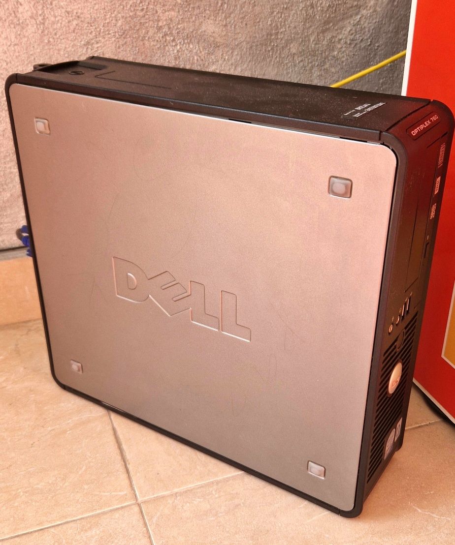 Компютър Dell Optiplex 760