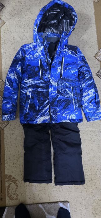 Продам горнолыжный детский костюм (куртка штаны зимние)