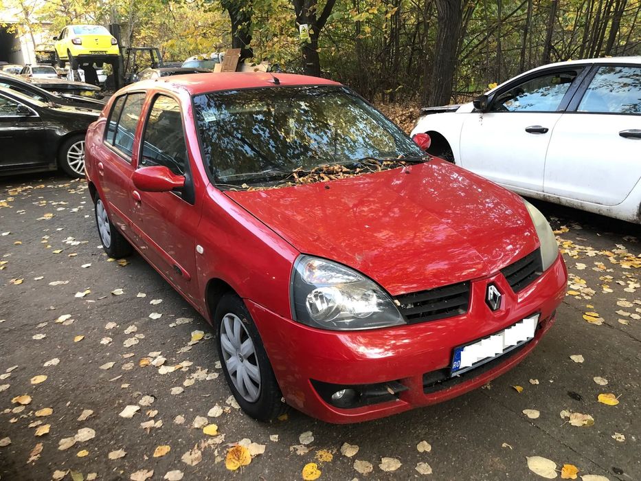 Dezmembrez Renault Clio Symbol 2008 1,4 benzina rosu OV727
