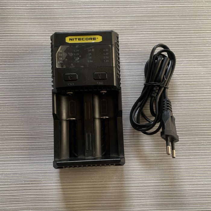 Nitecore batarekalarni zaryadkash qurilmasi