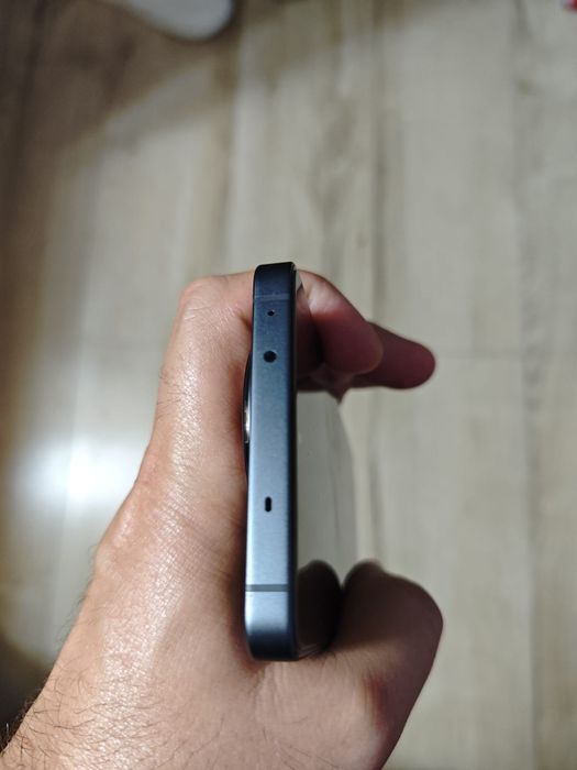 vand/ schimb oneplus 13 R 256 cu 12+12 gb ram