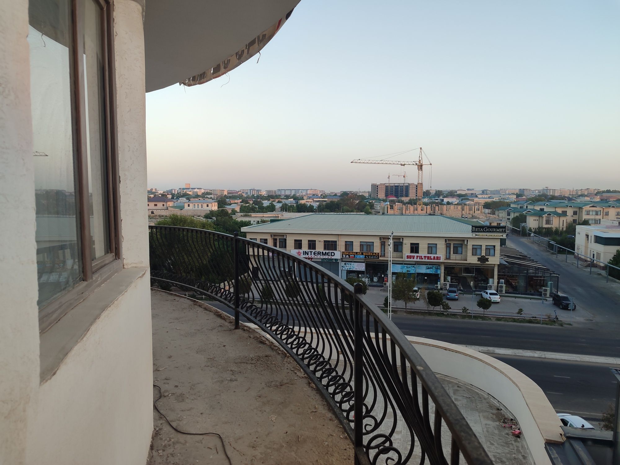 Fayzobod machit 7 qavatli dom 5- qavat 2 xona 80 kv m