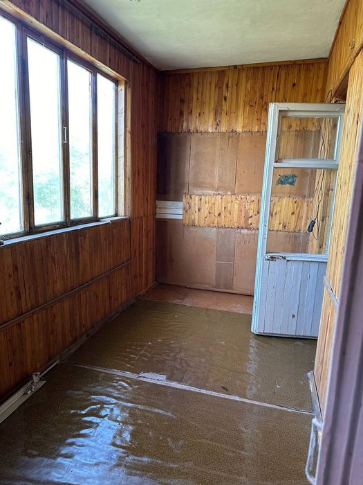 3 комнатная в Ангрене, 5йкэ квартал центр города.