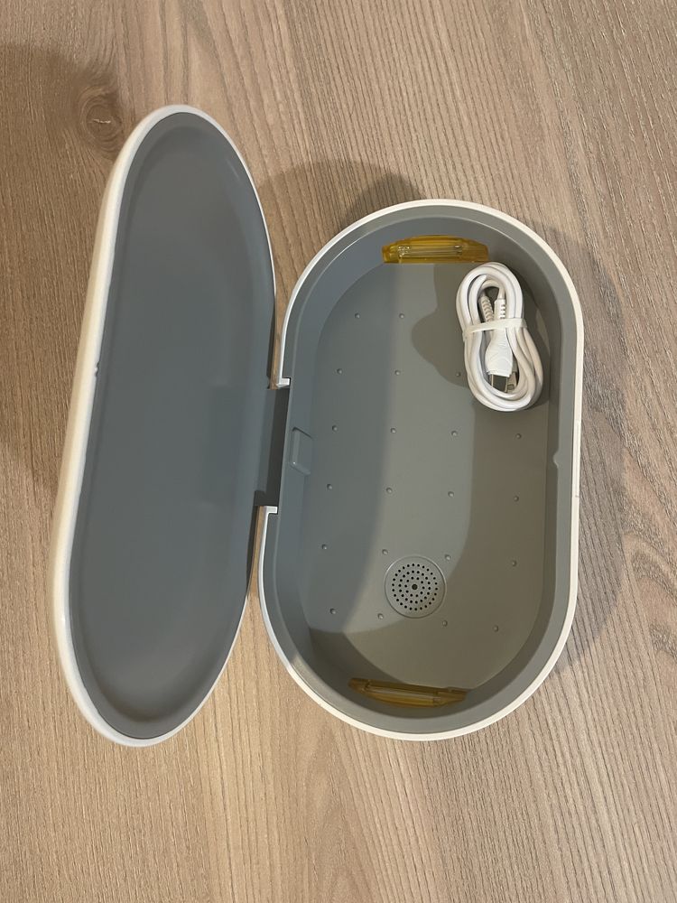 sterilizator UV pt telefon sau obiecte si charger wifi; Hoco DCW01