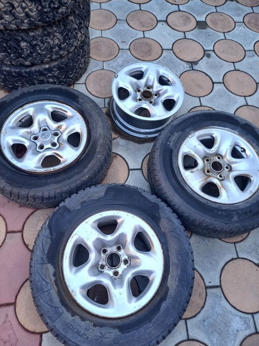 Продам Диски 5×114.3 R 16 резина в подарок