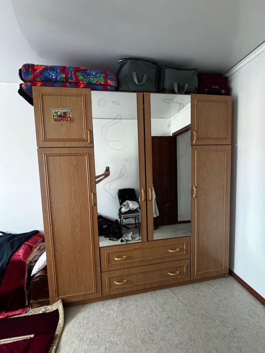 Срочно продам шкаф