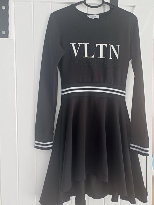 Черна рокля Валентино