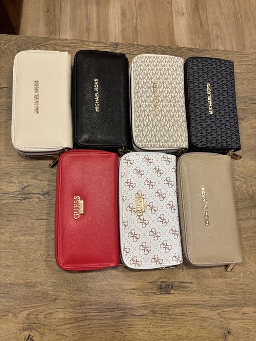 Portofele cu doua fermoare