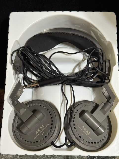 AKAI ASE-45, casti vintage