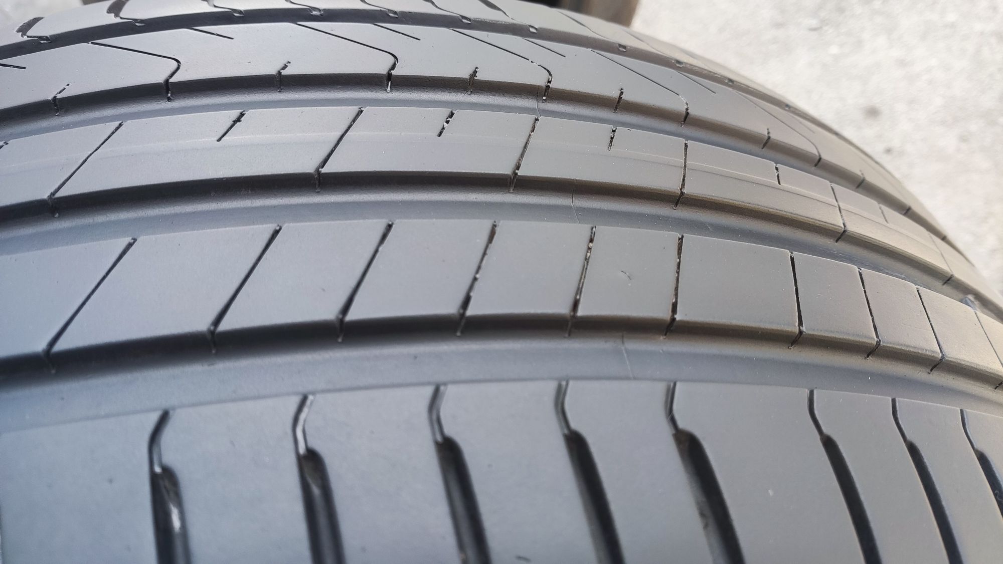 1бр. лятна гума 255/45/19 Pirelli Cinturato P7, MO
dot22
7mm
Добро със
