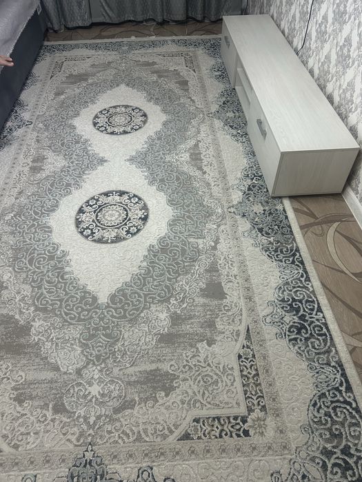 Продам ковер в очень хорошем состояний