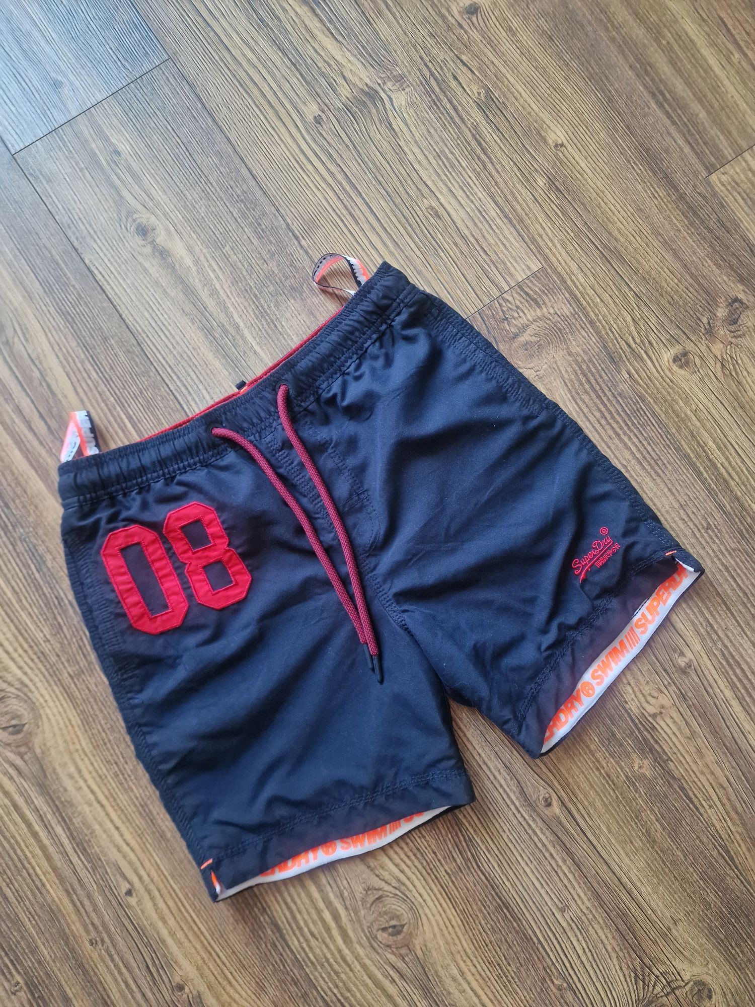 Страхотни мъжки шорти бански SUPERDRY размер  L