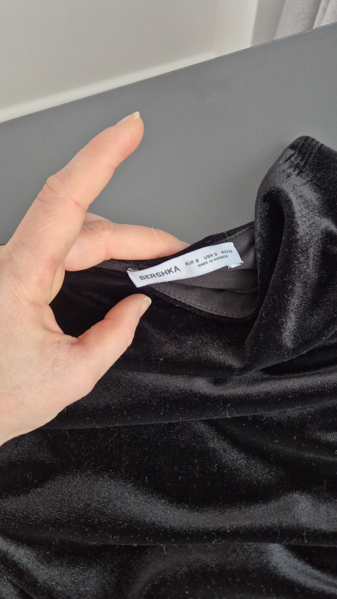 Рокля кадифе Bershka