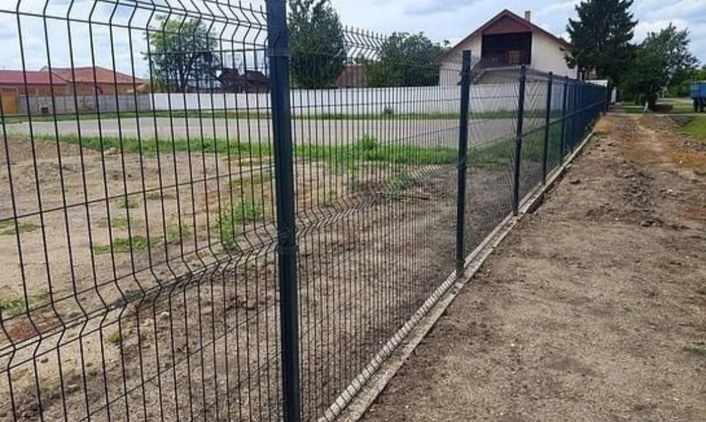 Vând gard plasa împletită