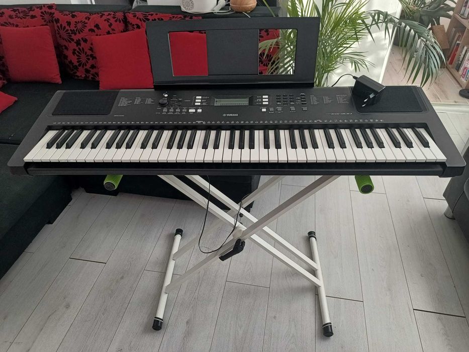 Orga Yamaha PSR-EW 300 - 1000 lei negociabil - suport sprijin inclus