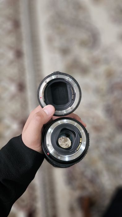 Obektiv 24 105  sotiladi  1/4 L IS 2 USM