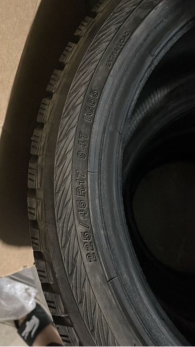 Продаются шины Yokohama R17 Iceguard