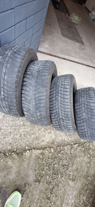 зимни гуми 215 60 R16  Bridgestone Blizzak 4 бр. 5 мм грайфер