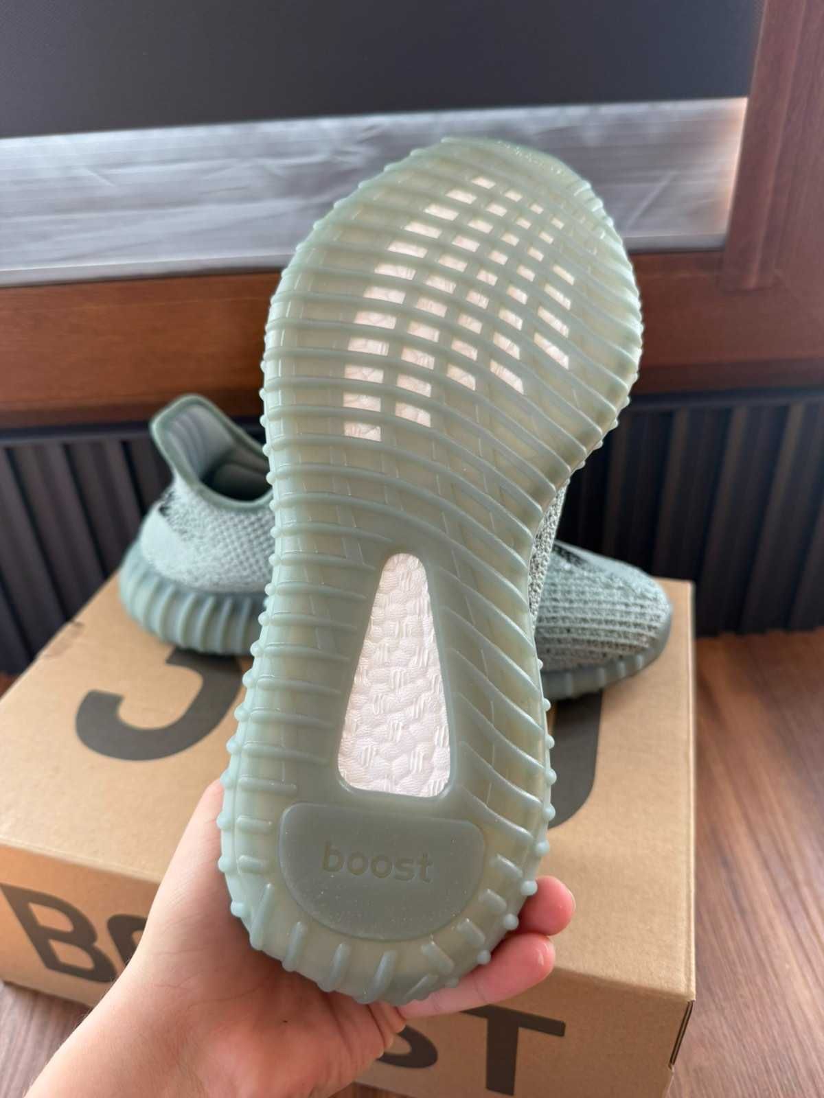 Yeezy Boost 350  Salt 42 ⅔ EUR