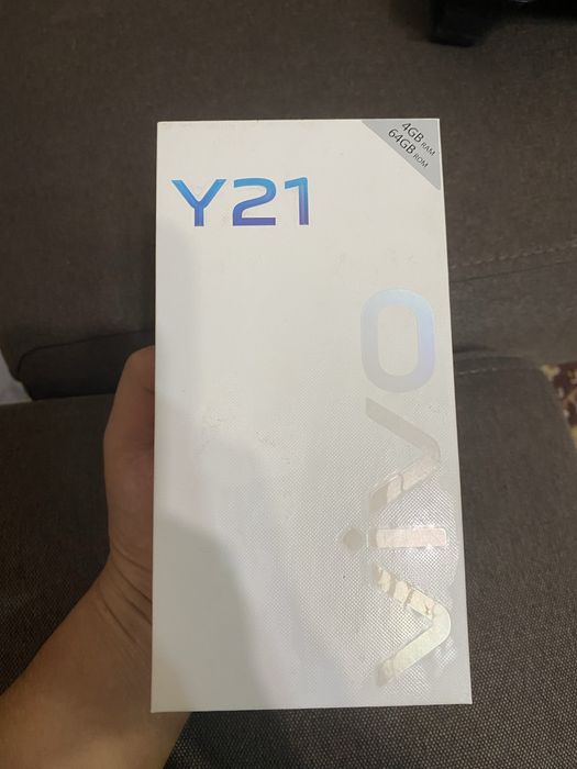 Телефон vivo y21